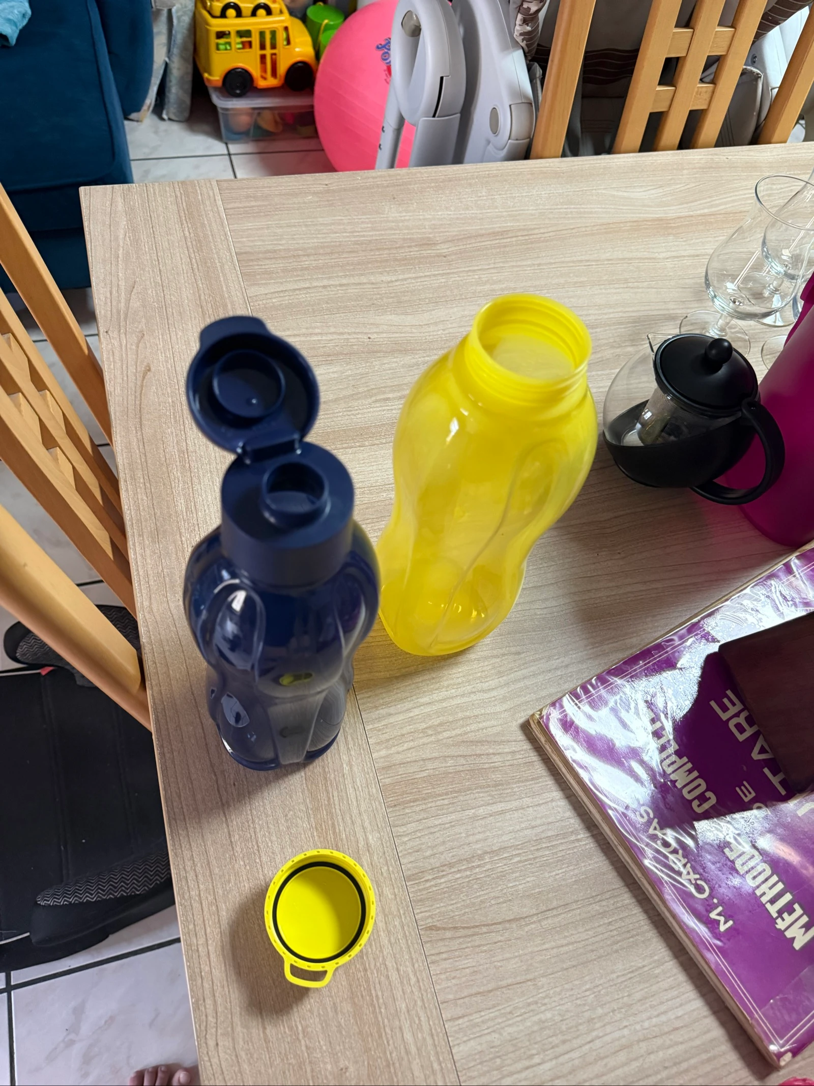 Lot of two Tupperware bottles 1.5l + 1l – photo 3